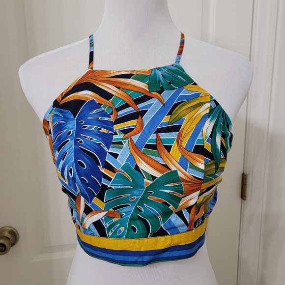 Fashion Nova Size L Going Outta Town Tropical Halter Crop Top. NEW with Tag - Picture 1 of 6